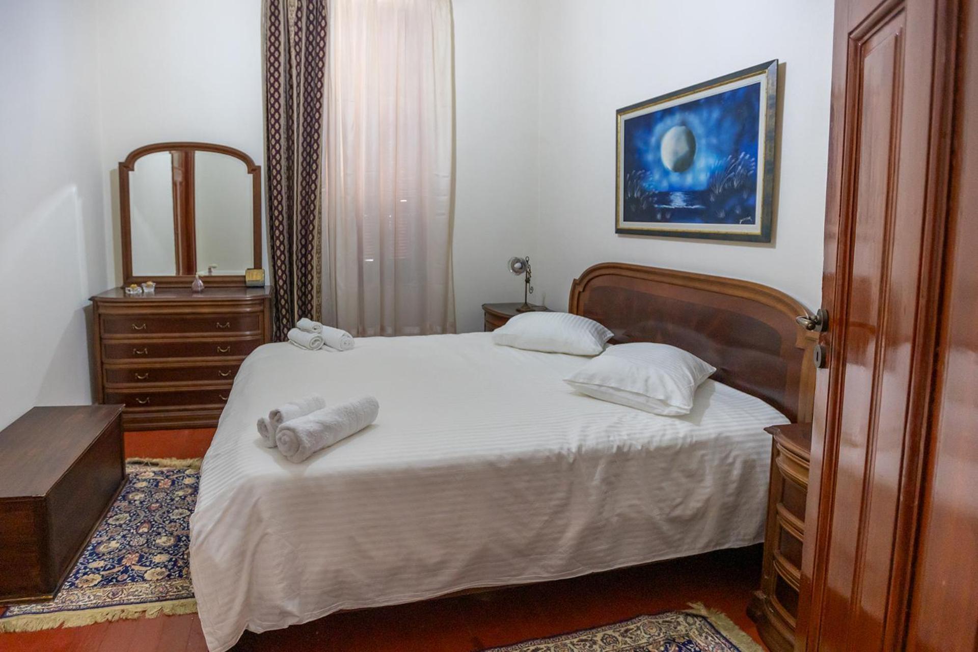 Era Of Elegance: 1928 Classic Dwelling Trípoli Kültér fotó