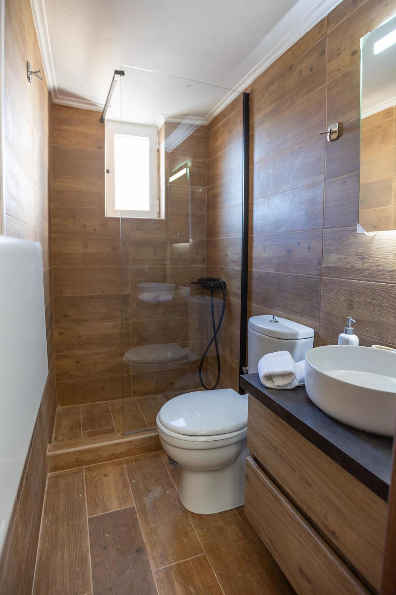 Era Of Elegance: 1928 Classic Dwelling Trípoli Kültér fotó