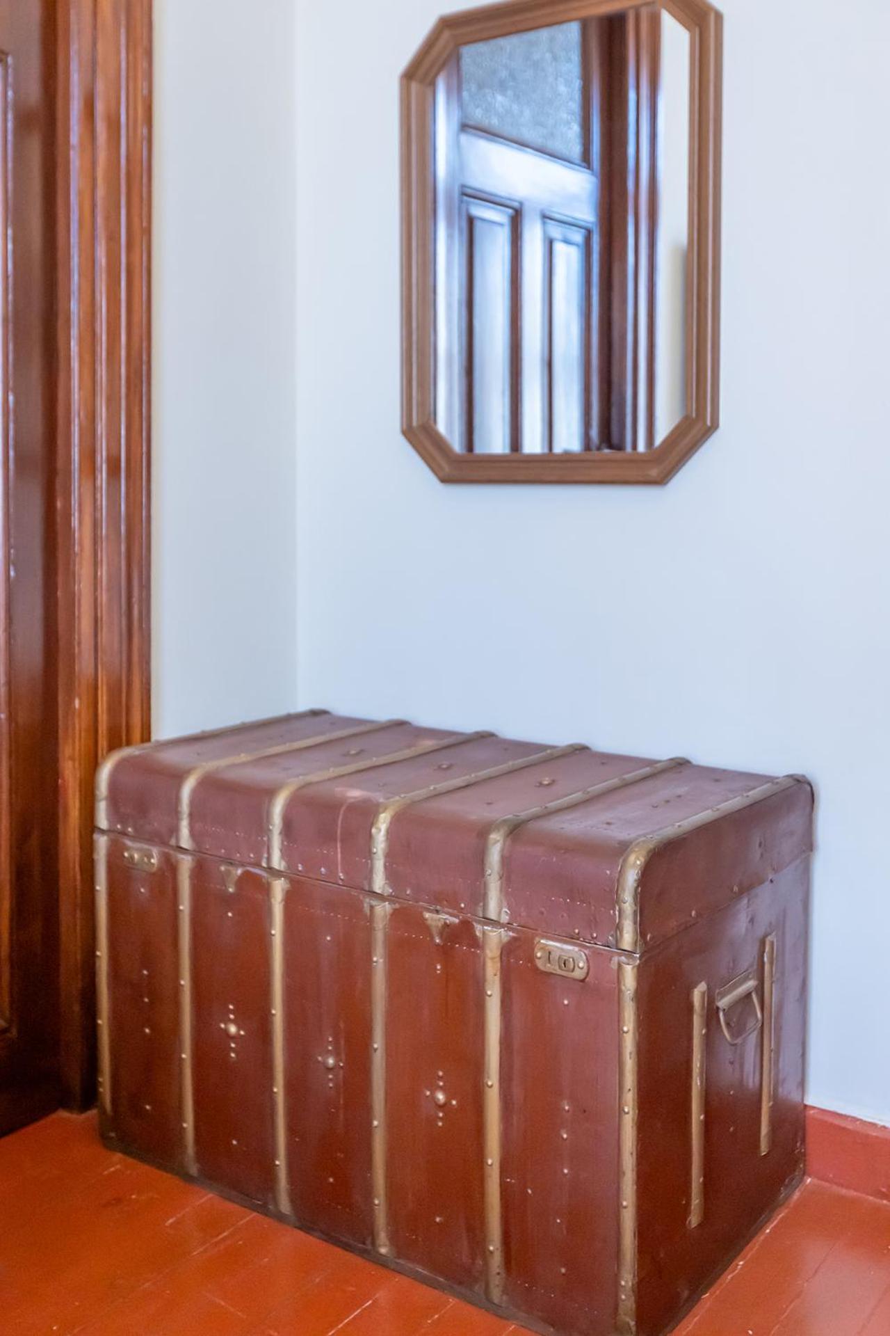 Era Of Elegance: 1928 Classic Dwelling Trípoli Kültér fotó