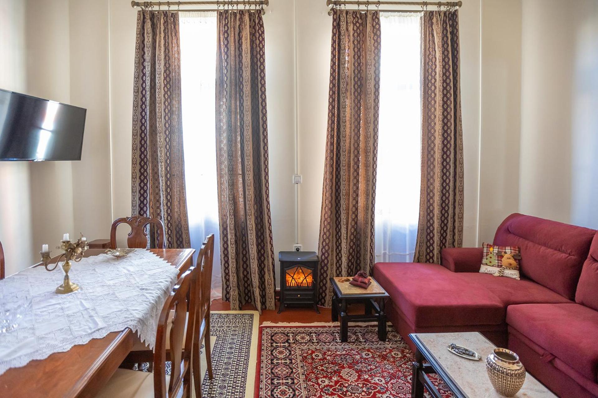 Era Of Elegance: 1928 Classic Dwelling Trípoli Kültér fotó