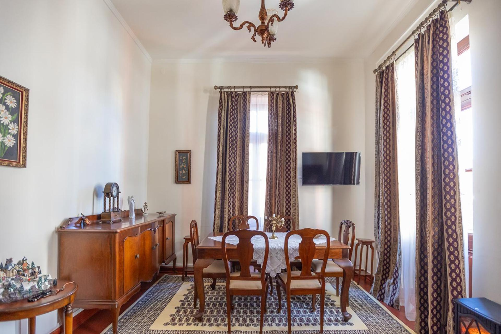 Era Of Elegance: 1928 Classic Dwelling Trípoli Kültér fotó